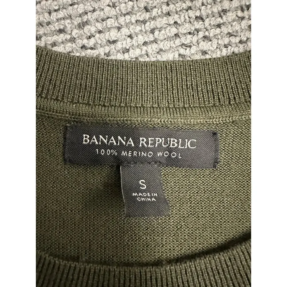 Banana Republic Merino Wool Short Sleeve Shirt Mens Small Olive Green Knit Top